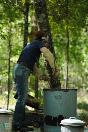 Kelly Landrum making Raku