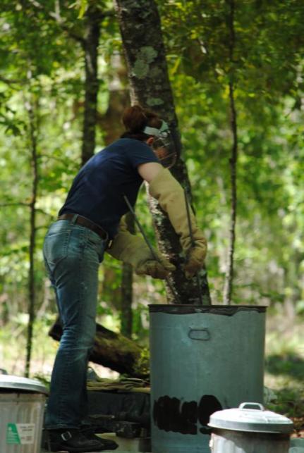 Kelly Landrum making Raku