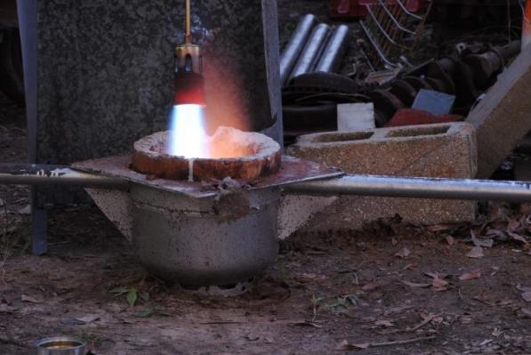 ladle for iron pour pre-heat